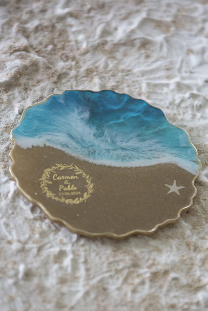 Posavasos marinos personalizados con temática de océano para bodas y eventos especiales